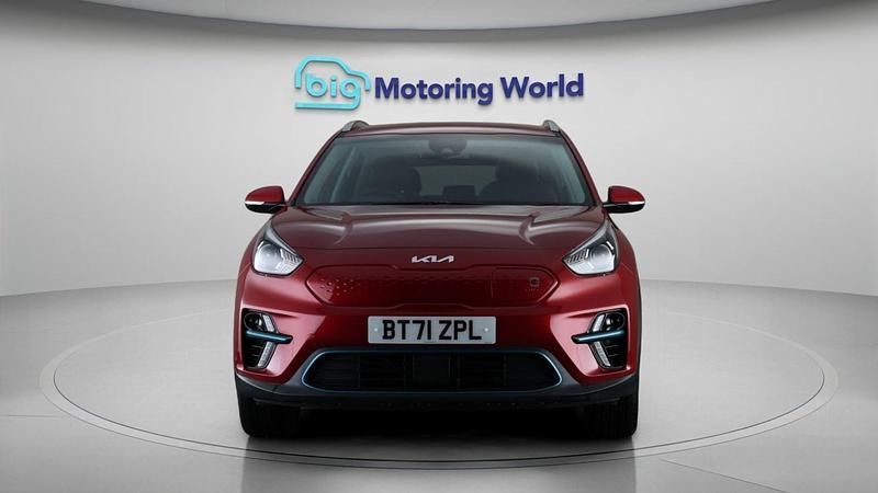 Used Kia Niro 150 kW (204 HP) 2022 Red SUV