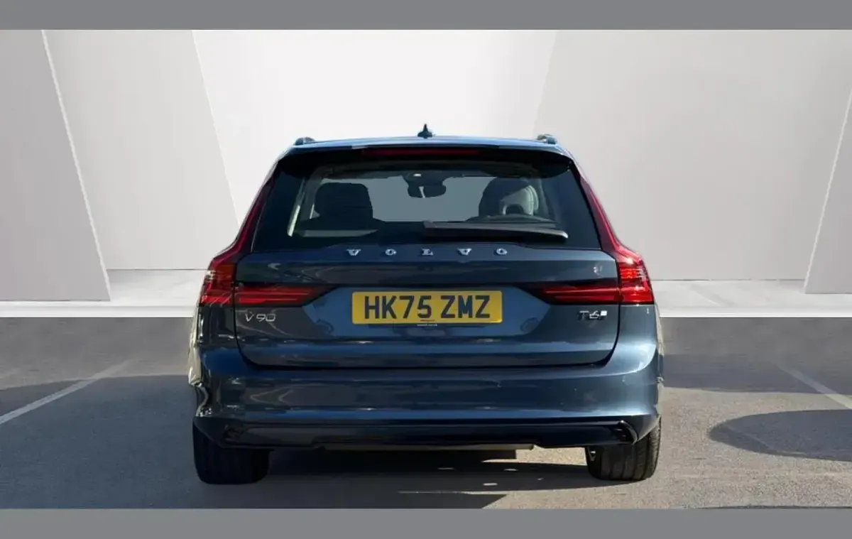Used Volvo V90 Plus 345 HP (253 kW) 2025 Denim blue Estate