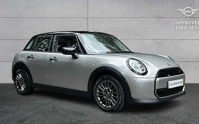 Used Mini Cooper Classic 150 kW (204 HP) 2025 Hatchback