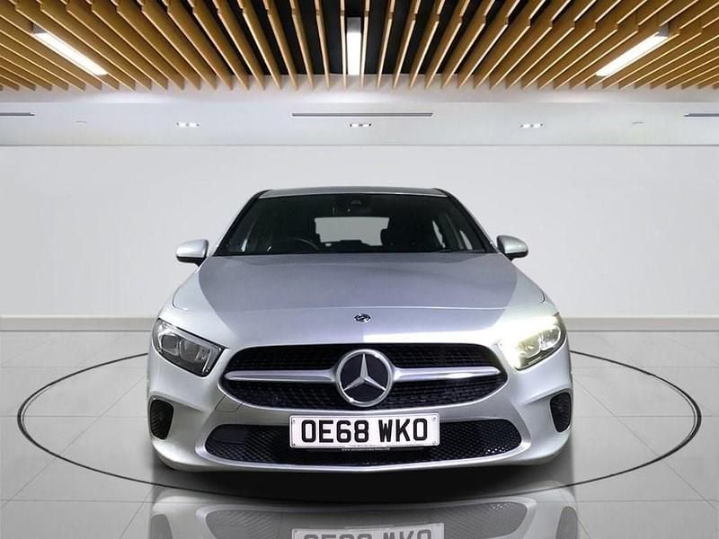Used Mercedes A180 Executive 136 HP (100 kW) 2018 Silver Hatchback
