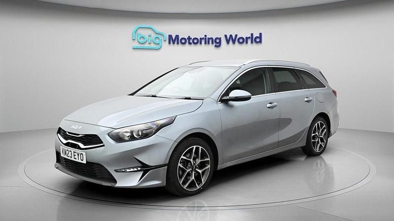 Used Kia Ceed Sportswagon 134 HP (98 kW) 2023 Silver Estate