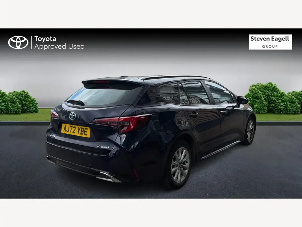 Used Toyota Corolla 140 HP (102 kW) 2023 Blue Estate