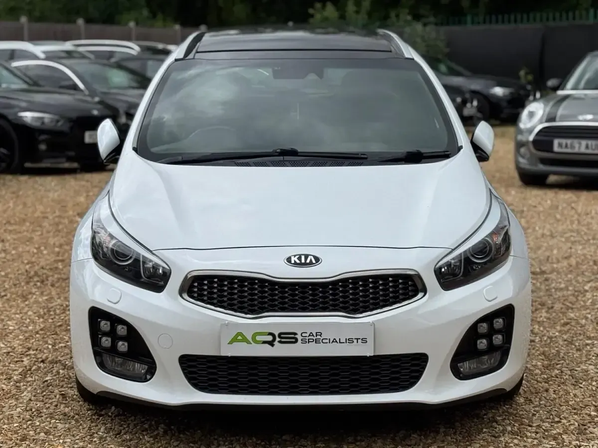 Used Kia Ceed GT-Line S 2018 White Hatchback
