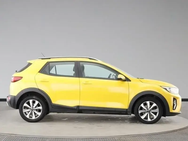 Used Kia Stonic 2023 Yellow SUV
