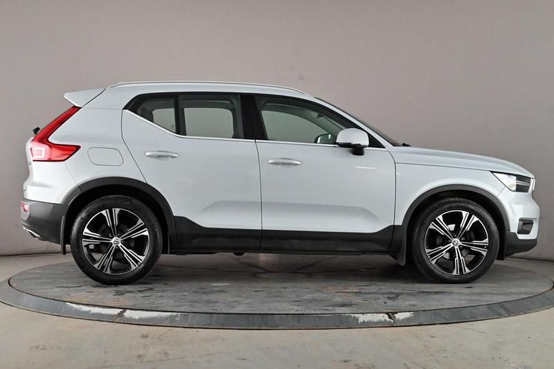 Used Volvo XC40 Inscription 150 HP (110 kW) 2019 Silver SUV