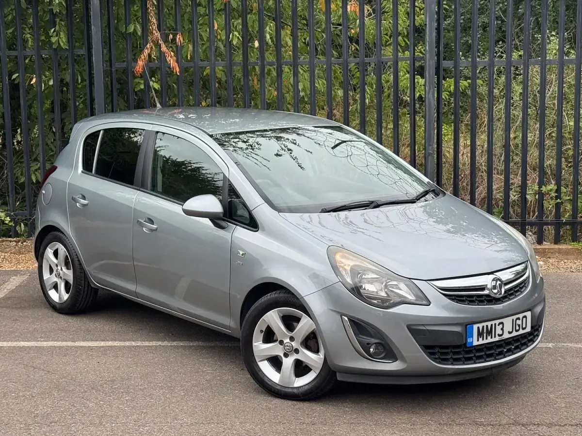 Used Vauxhall Corsa 90 HP (66 kW) 2013 Silver Hatchback