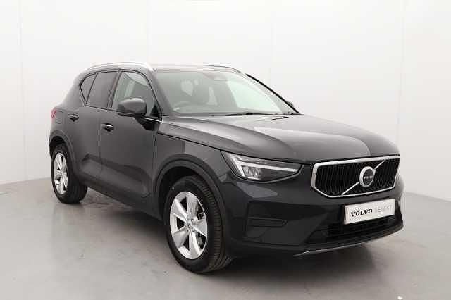 Used 2025 Volvo XC40 Core SUV | £26,995 (Fair price) - Image 1/3