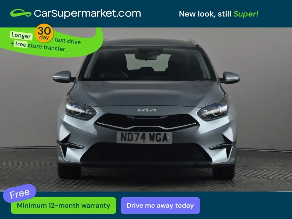 Usado Kia Ceed 138 HP (101 kW) 2025 Prateado Citadino
