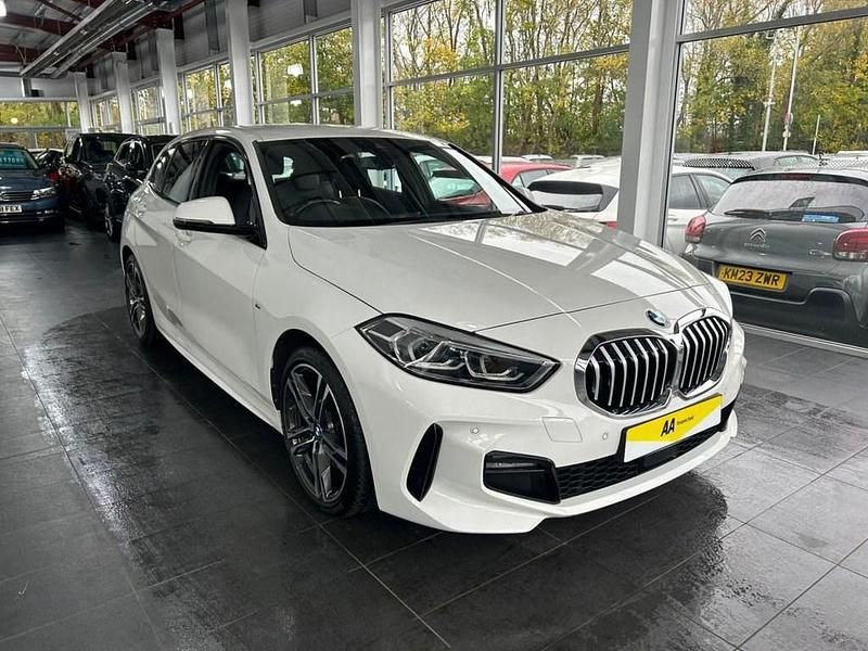 Used BMW 118 M Sport 136 HP (100 kW) 2022 White Hatchback