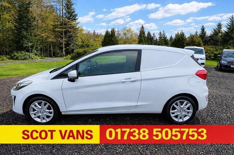 Used Ford Fiesta 2019 White Hatchback