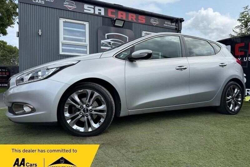 Silver Used 2012 Kia Ceed 4 Hatchback | £4,895 (Fair price) - Image 1/1