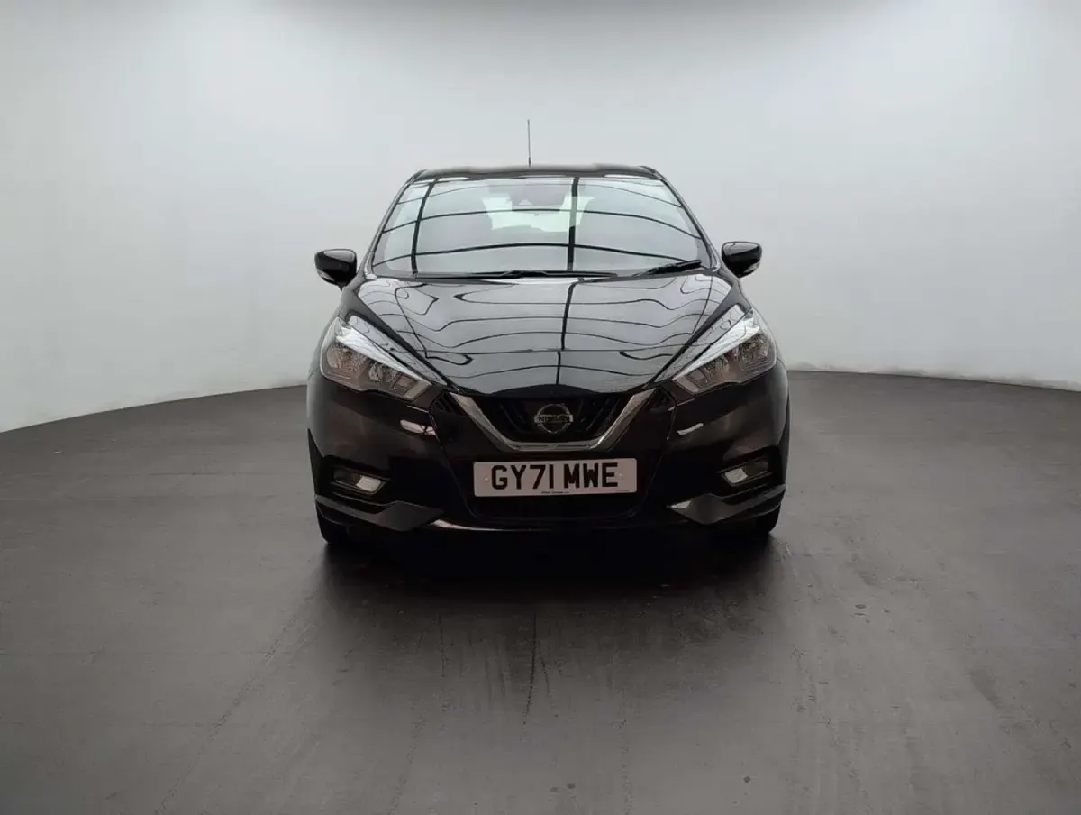 Używany Nissan Micra Acenta 92 KM (67 kW) 2022 Czarny Hatchback