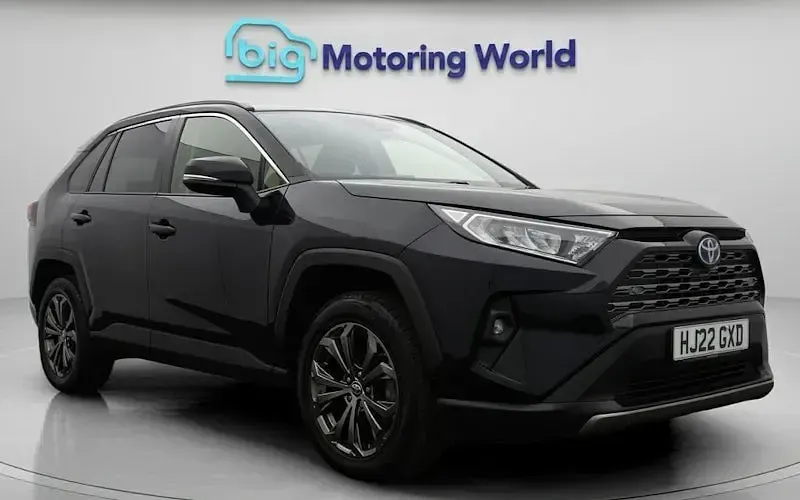 Usado Toyota RAV4 Design 218 HP (160 kW) 2025 SUV