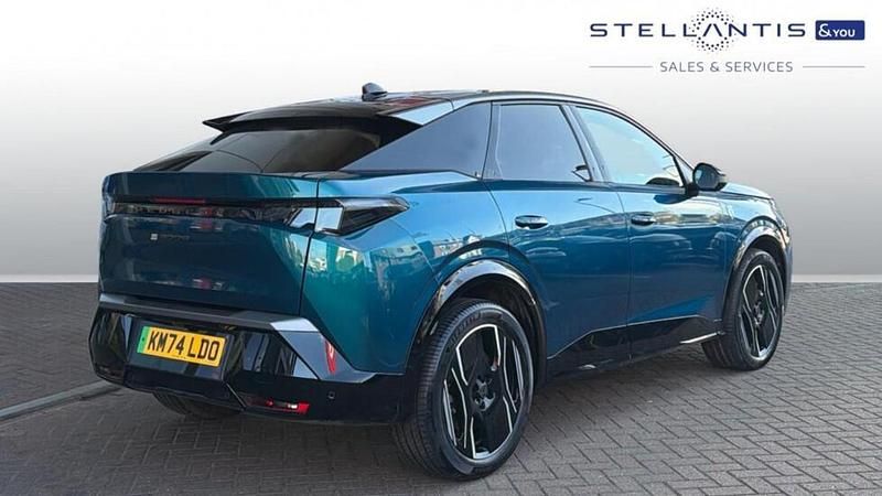 Second-hand Peugeot e-3008 GT 152 kW (207 CP) 2024 Albastru SUV