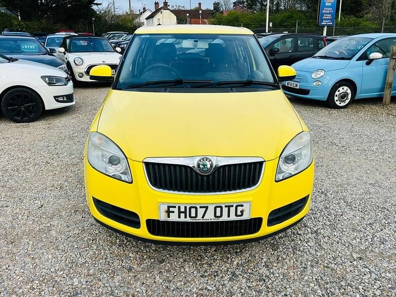 Used Skoda Fabia 64 HP (47 kW) 2007 Yellow Hatchback