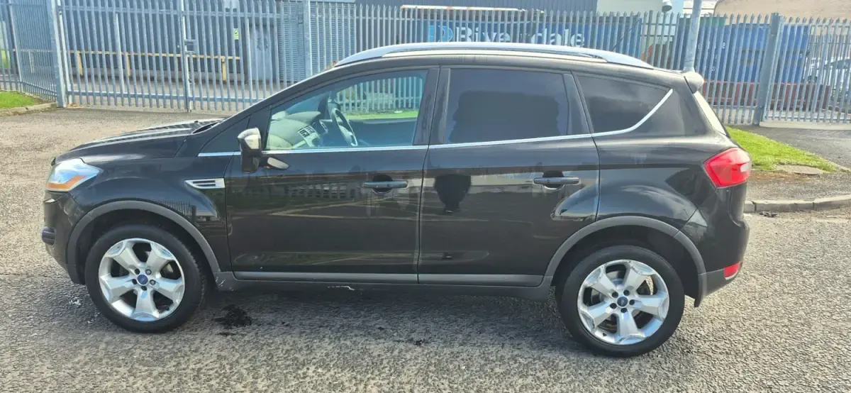 Używany Ford Kuga Zetec 2011 Czarny SUV