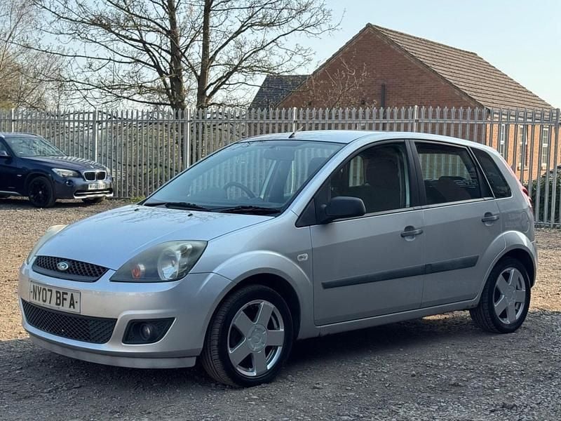 Used Ford Fiesta Zetec 2007 Silver Hatchback