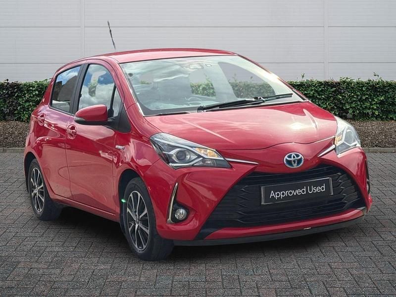 Used Toyota Yaris Hybrid 2019 Red Hatchback