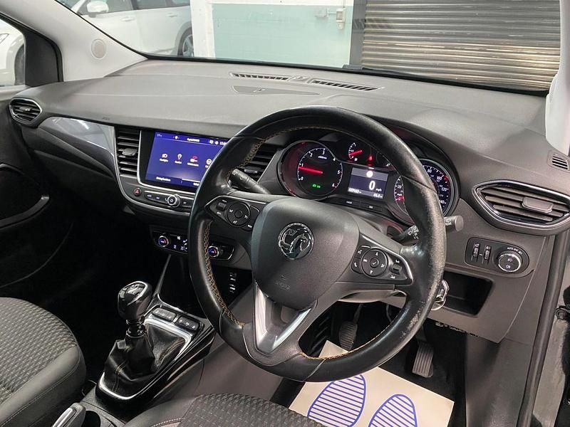 Used Vauxhall Crossland X S 120 HP (88 kW) 2018 Black SUV