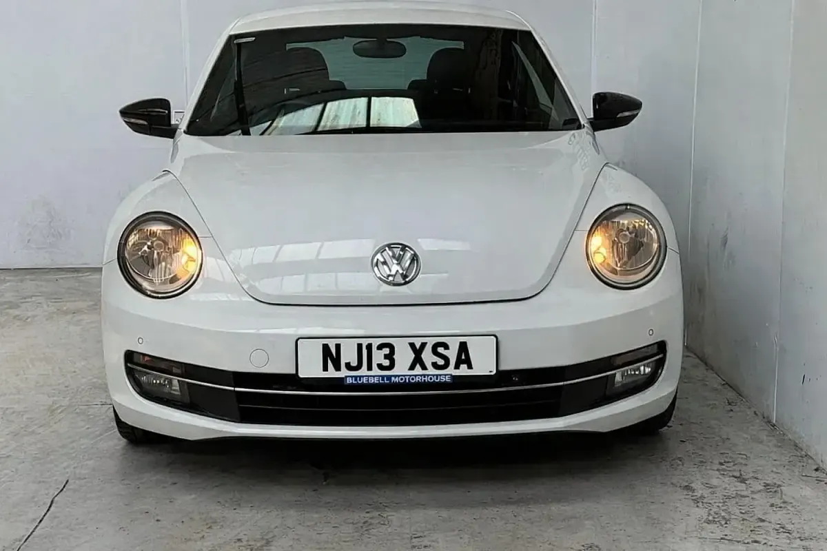 Used VW Beetle Sport 140 HP (102 kW) 2013 White Hatchback