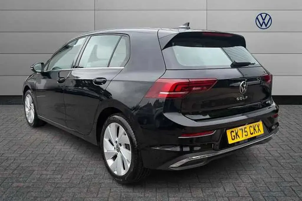 Used VW Golf VIII 150 HP (110 kW) 2025