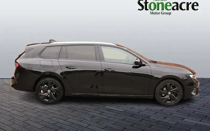 Used Vauxhall Astra 131 HP (96 kW) 2025 Black Estate