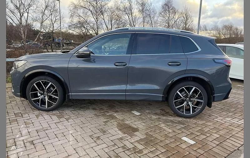 Used VW Tiguan R-line 147 HP (108 kW) 2025 Grey SUV