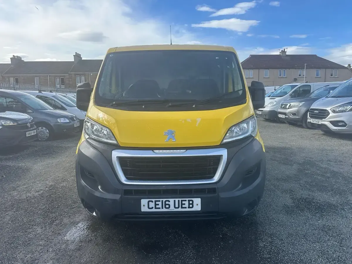 Used Peugeot Boxer 130 HP (95 kW) 2016 Yellow Van