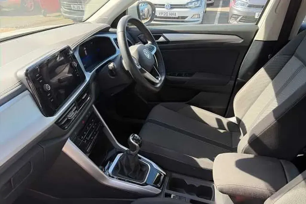 Used VW T-Roc 110 HP (80 kW) 2024 SUV