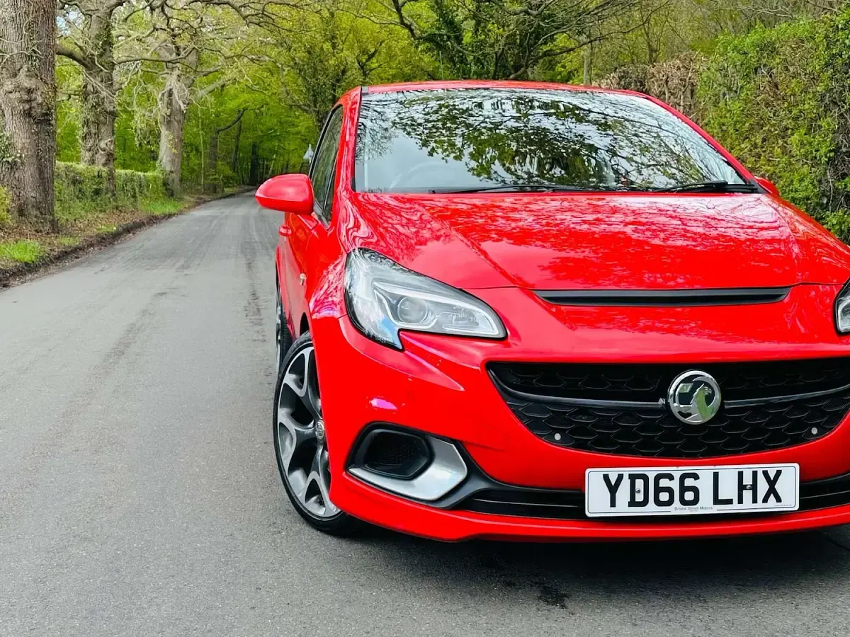 Used Vauxhall Corsa 205 HP (150 kW) 2016 Red Hatchback