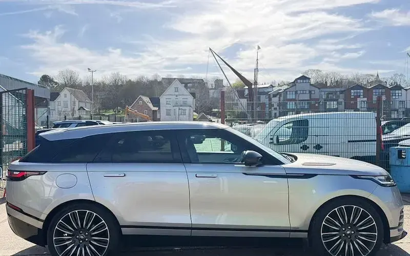 Used Land Rover Range Rover Velar HSE Dynamic 241 HP (177 kW) 2019 Silver SUV
