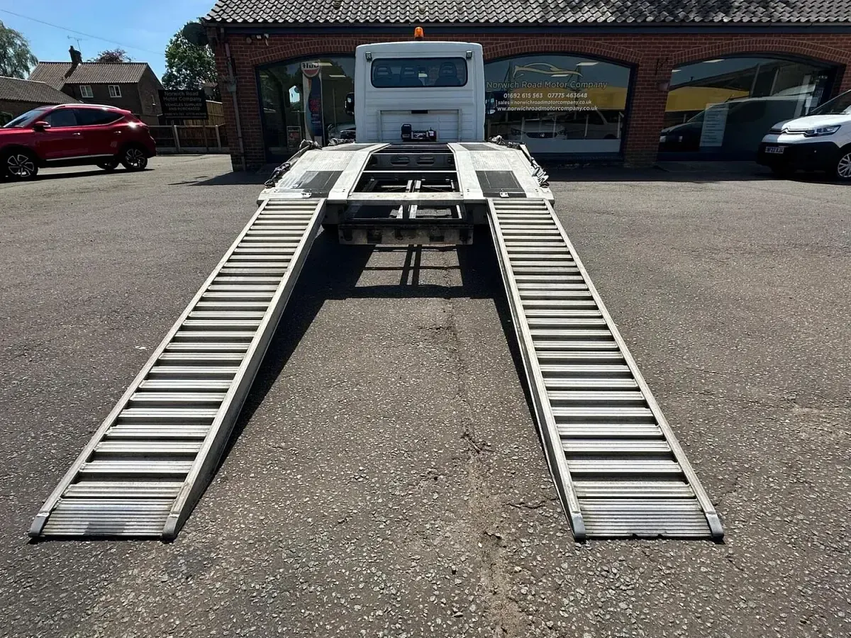 Used Citroën Relay 130 HP (95 kW) 2019 White Van