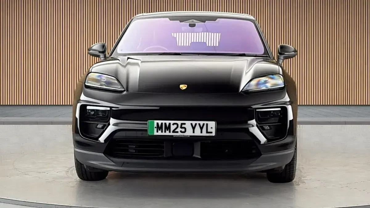 Used Porsche Macan 264 kW (360 HP) 2025 Black SUV