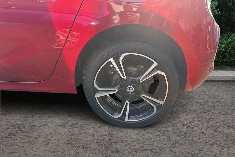 Second-hand Vauxhall Corsa Edition 100 CP (73 kW) 2022 Roșu Hatchback