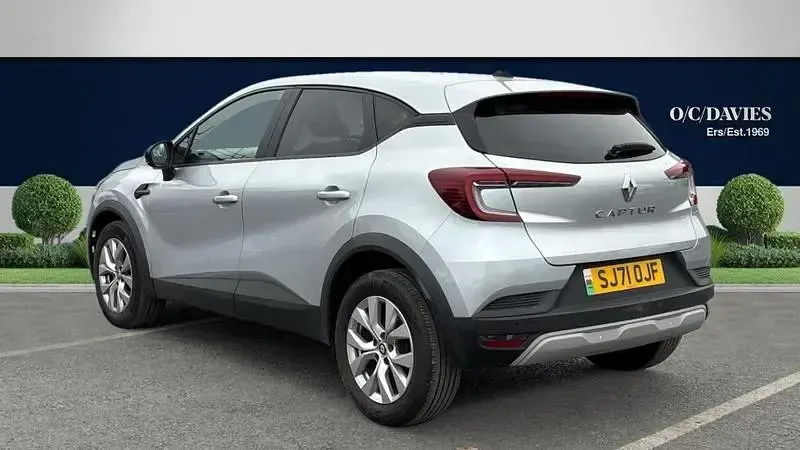 Used Renault Captur Iconic 90 HP (66 kW) 2022 Grey SUV