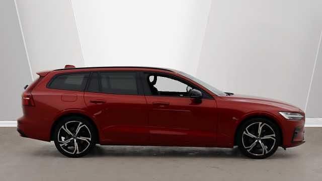 Used Volvo V60 Ultra 197 HP (144 kW) 2025 Estate