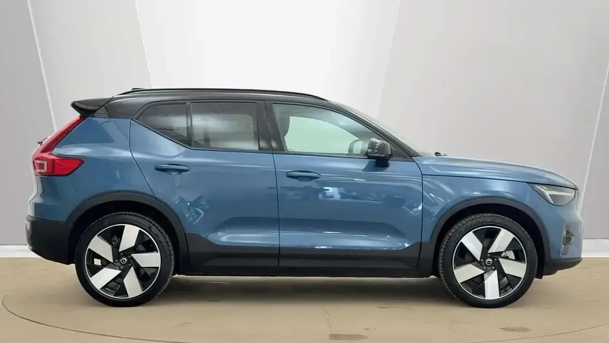 Used Volvo EX40 Plus 185 kW (252 HP) 2025 Blue SUV