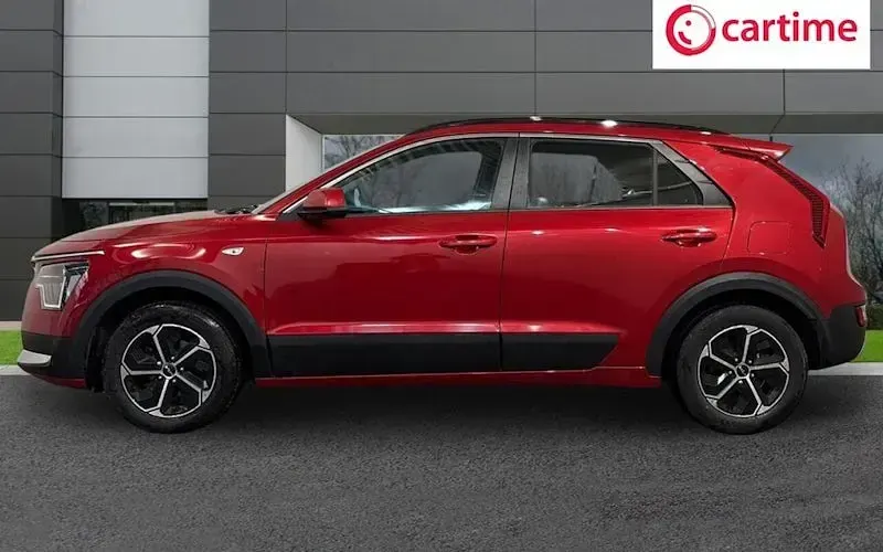 Used Kia Niro 141 HP (103 kW) 2023 Red SUV
