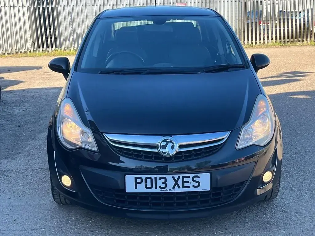 Usado Vauxhall Corsa 2013 Preto Citadino