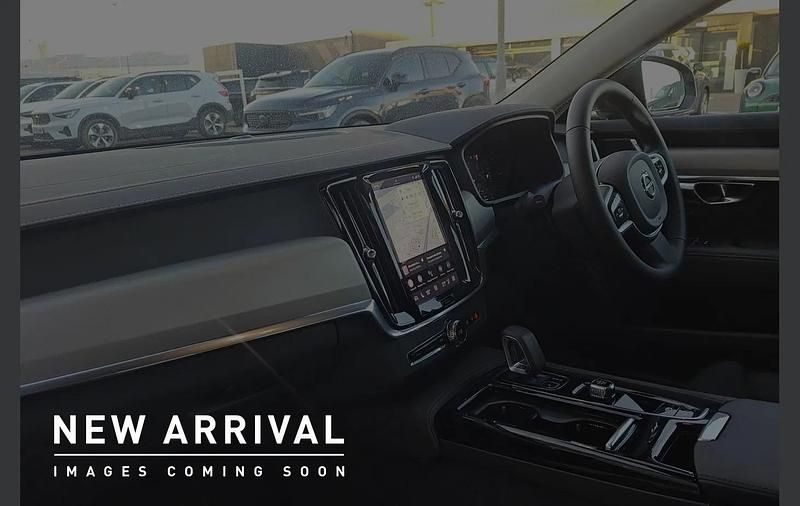 New Volvo V90 Plus 344 HP (253 kW) 2025 Silver Estate