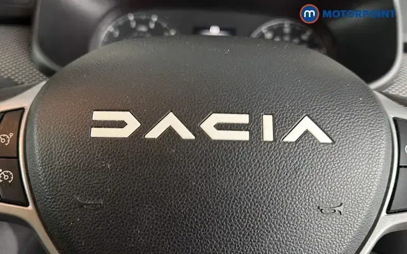 Used Dacia Jogger Extreme 110 HP (80 kW) 2023 White MPV