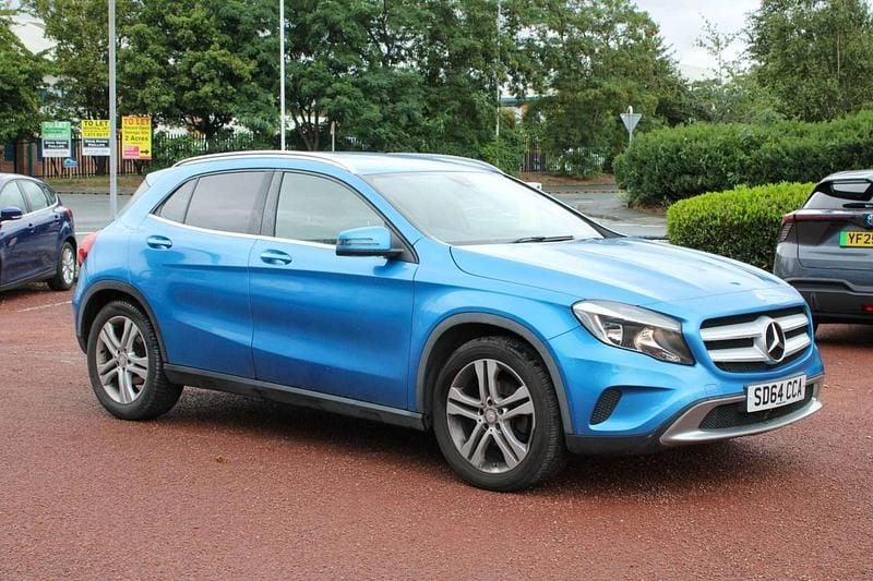 Blue Used 2014 Mercedes GLA200 SE SUV | £8,995 (Fair price) - Image 1/4