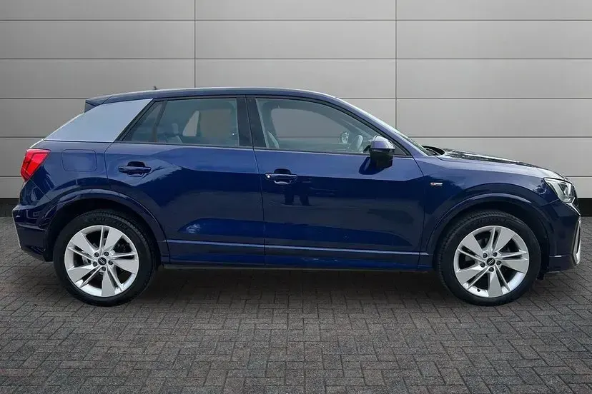 Used Audi Q2 S-Line 150 HP (110 kW) 2023 Blue SUV