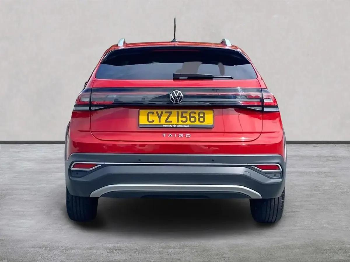 Used VW Taigo Style 110 HP (80 kW) 2023 Red SUV