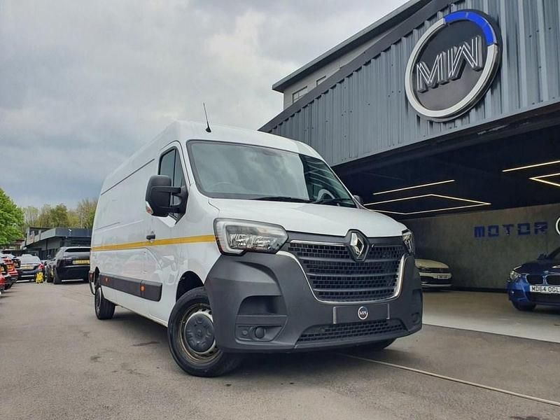 White Used 2022 Renault Master Business Van | £14,490 (Super price) - Image 1/4