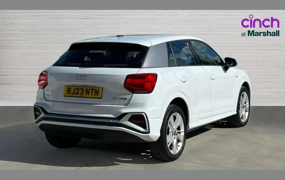 Used Audi Q2 S-Line 147 HP (108 kW) 2023 White SUV