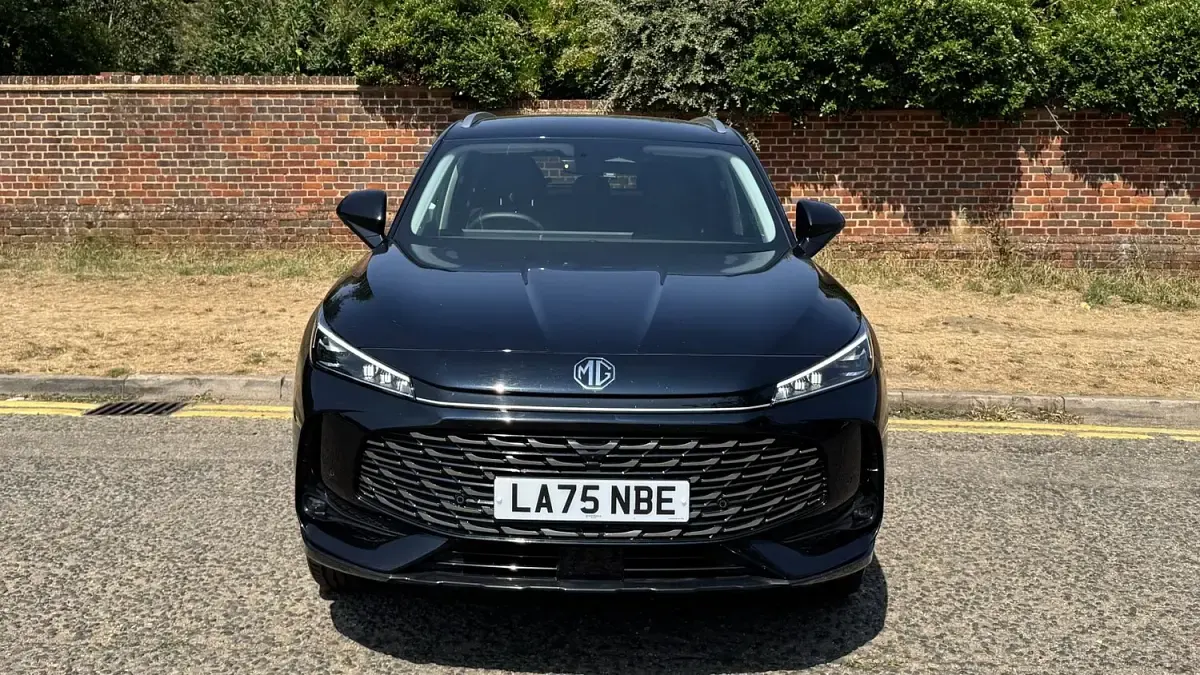 Used MG HS Trophy 221 HP (162 kW) 2025 Black SUV
