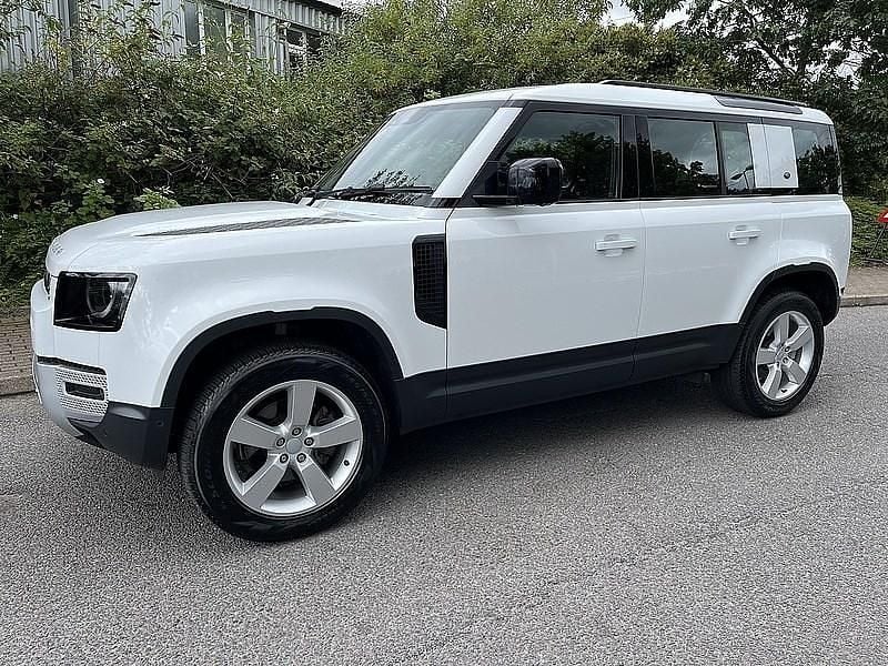 White Used 2022 Land Rover Defender HSE SUV | £52,999 (Fair price) - Image 1/4