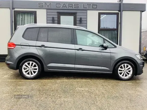 Used VW Touran SE 115 HP (84 kW) 2017 Grey MPV