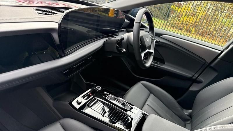 Used Audi A6 e-tron Sport 210 kW (286 HP) 2025 Blue  Estate